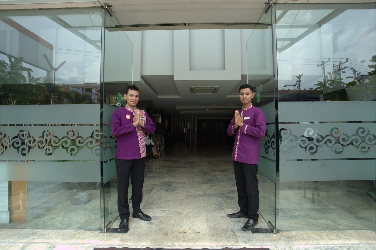 Tjokro Hotel